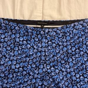Banana Republic “Avery” Blue Pattern Pant